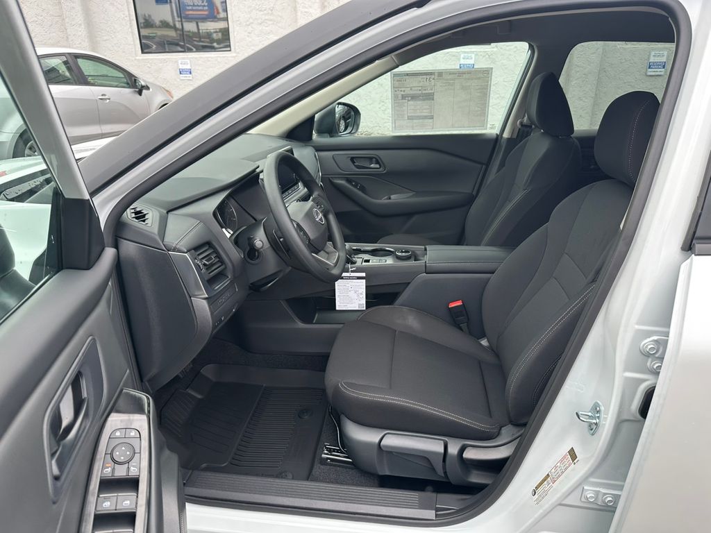 2025 Nissan Rogue S