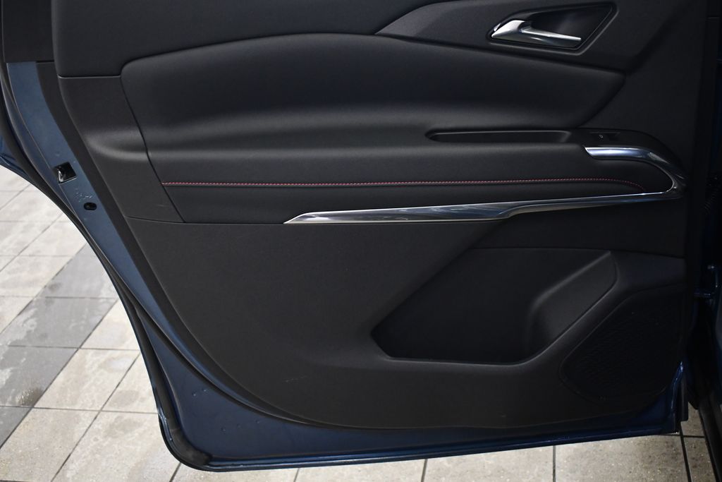 Thumbnail: 2025 Chevrolet Traverse - 26