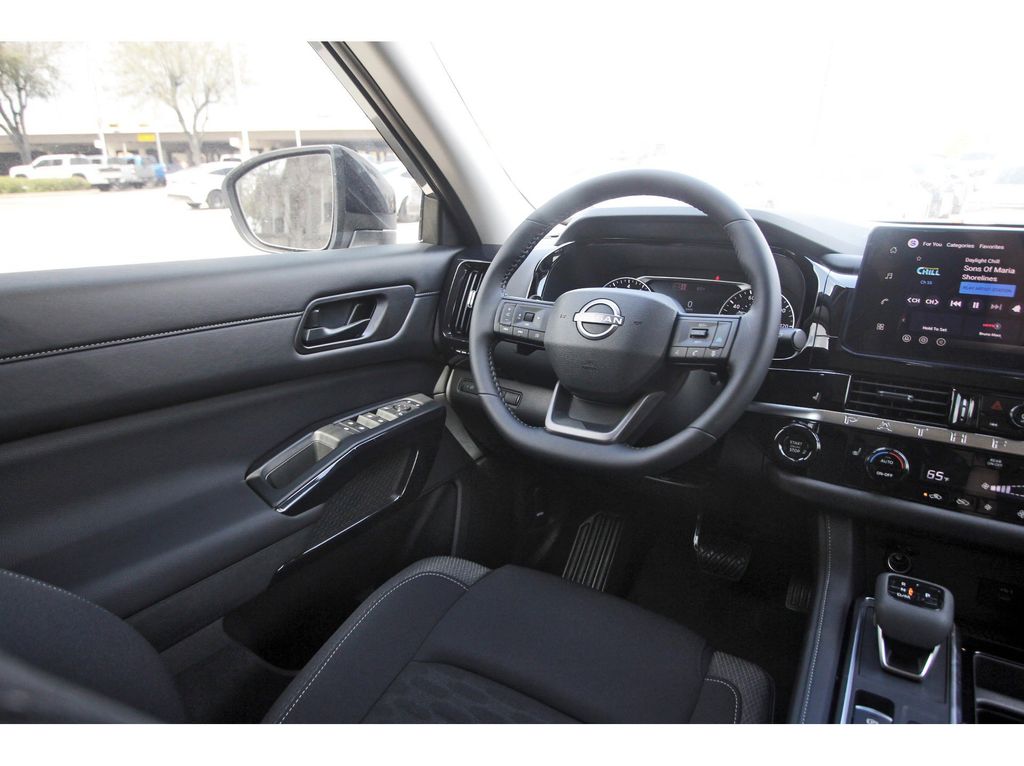 2026 Nissan Pathfinder SV - 5
