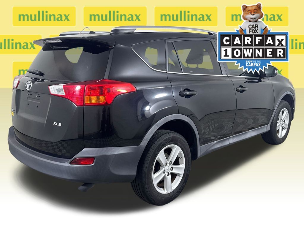Used 2013 Black Toyota XLE image 5