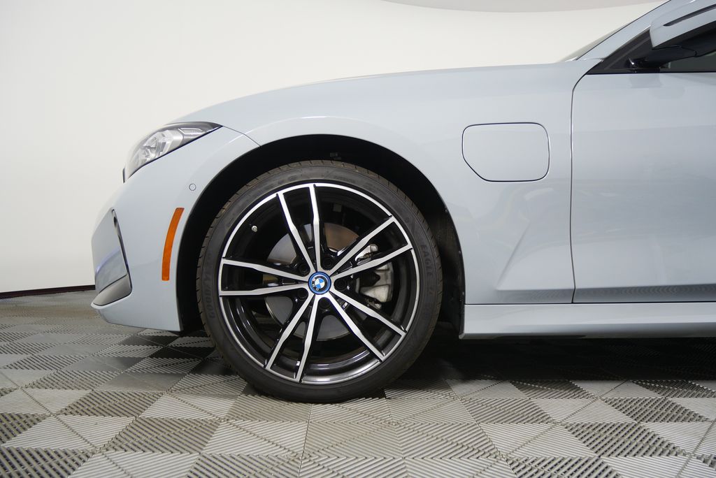 Thumbnail: 2024 BMW 3 Series - 7