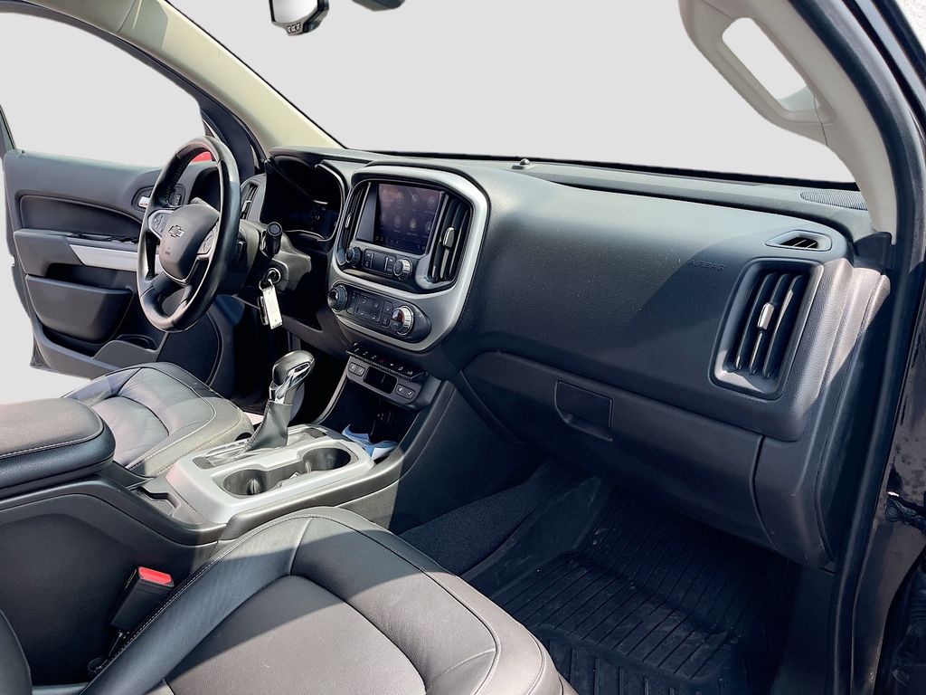 Used 2022 Black Chevrolet ZR2 image 29