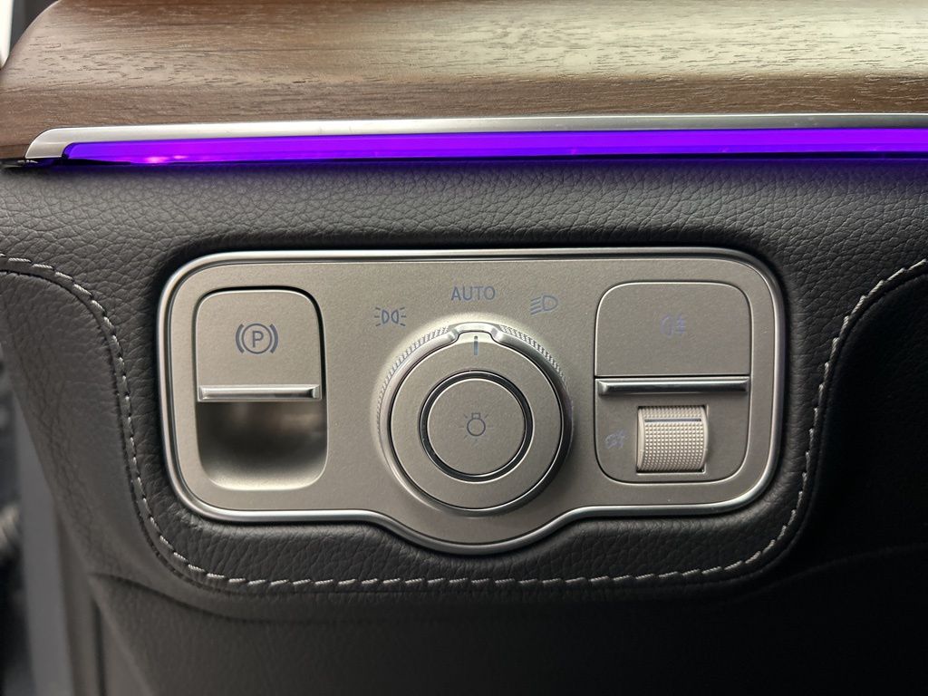 Thumbnail: 2026 Mercedes-Benz GLS - 22