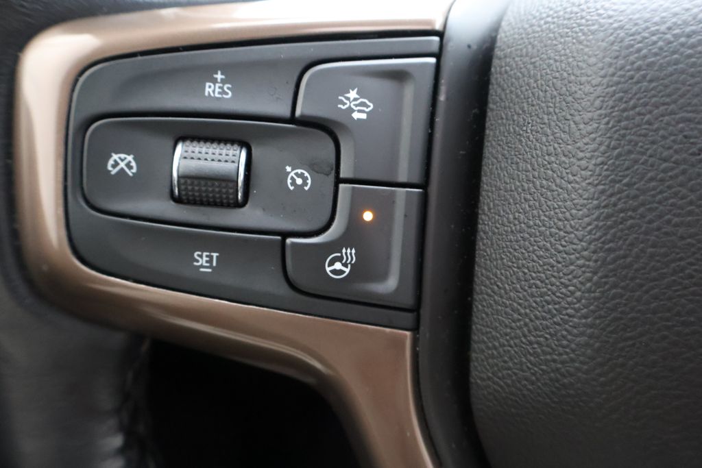 Thumbnail: 2022 Chevrolet Tahoe - 22