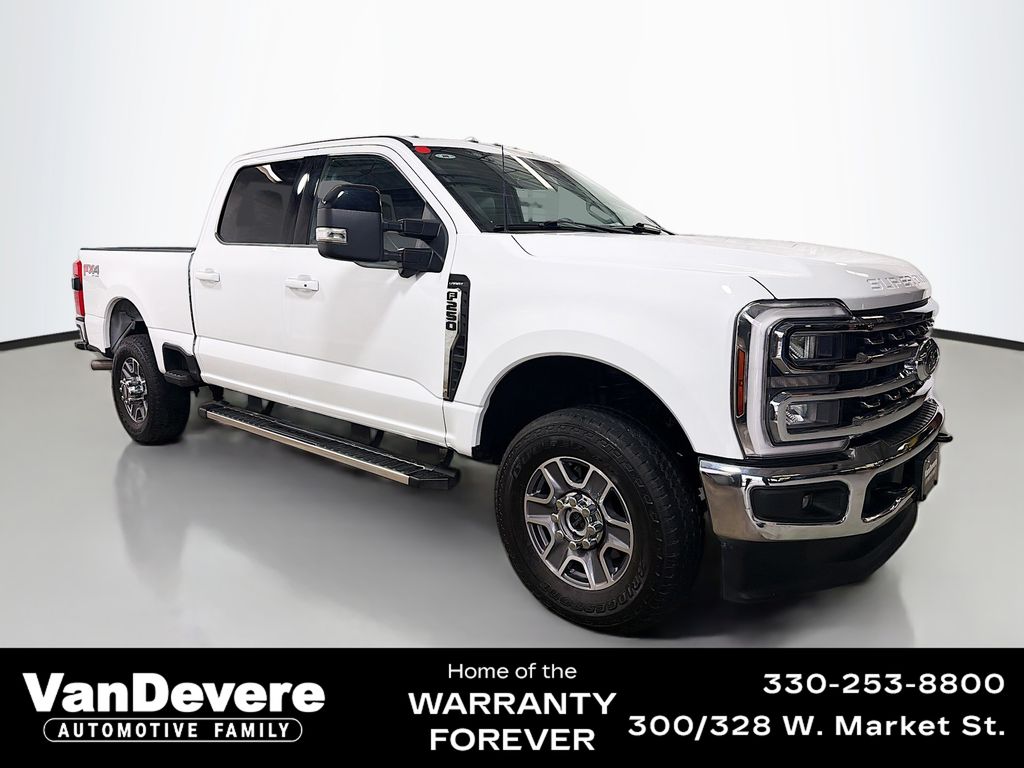 Oxford White 2024 Ford F-250 Super Duty Lariat Crew Cab 4WD Pickup Truck Four-Wheel Drive Automatic