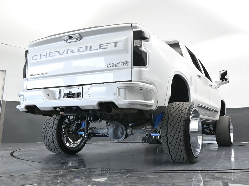 Used 2022 Iridescent Pearl Tricoat Chevrolet High Country image 80
