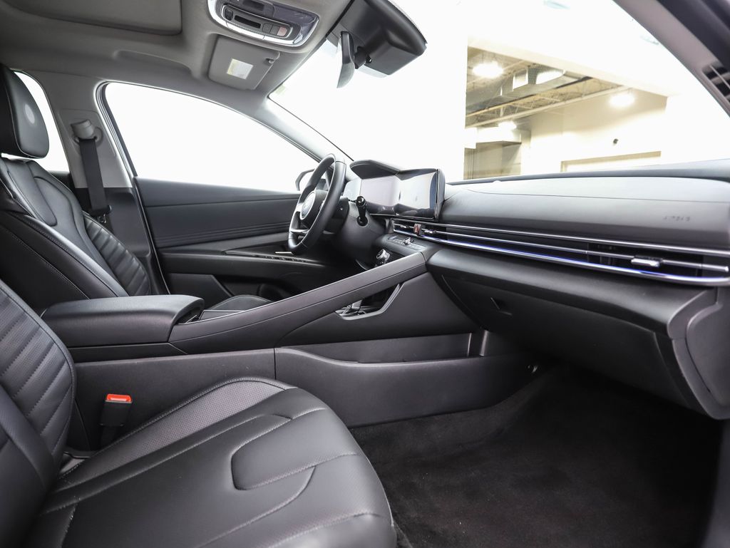 2024 Hyundai Elantra Limited Edition 28