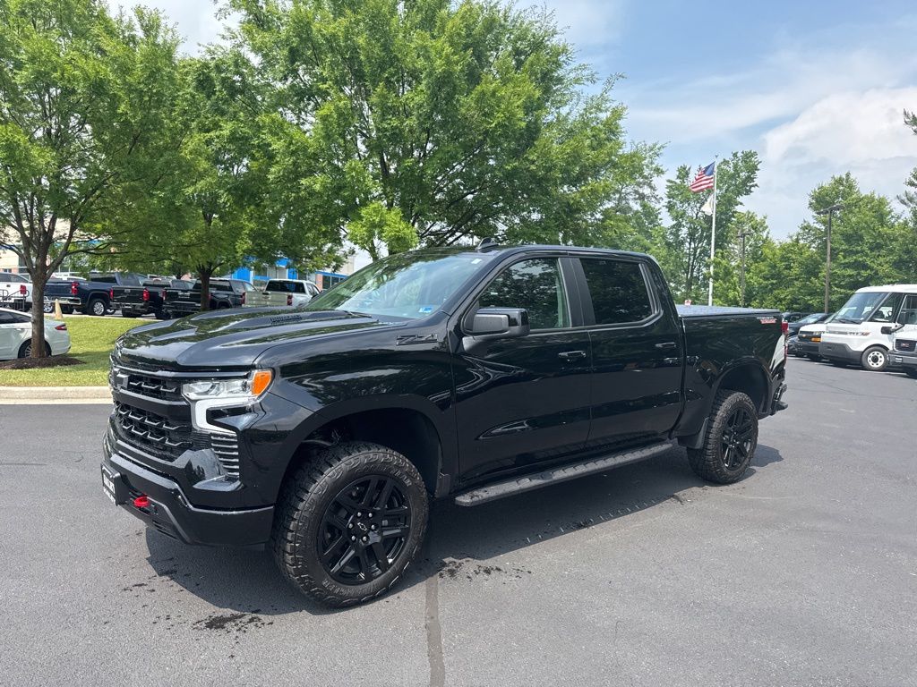 Black 2026 Chevrolet Silverado 1500 LT Trail Boss Crew Cab 4WD Pickup Truck Four-Wheel Drive Automatic