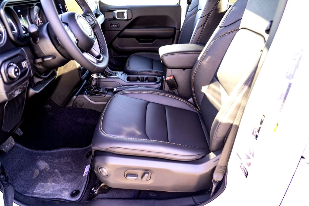 New Car 2025 Jeep Gladiator  For Sale Under $50,000 In Taylor, Texas