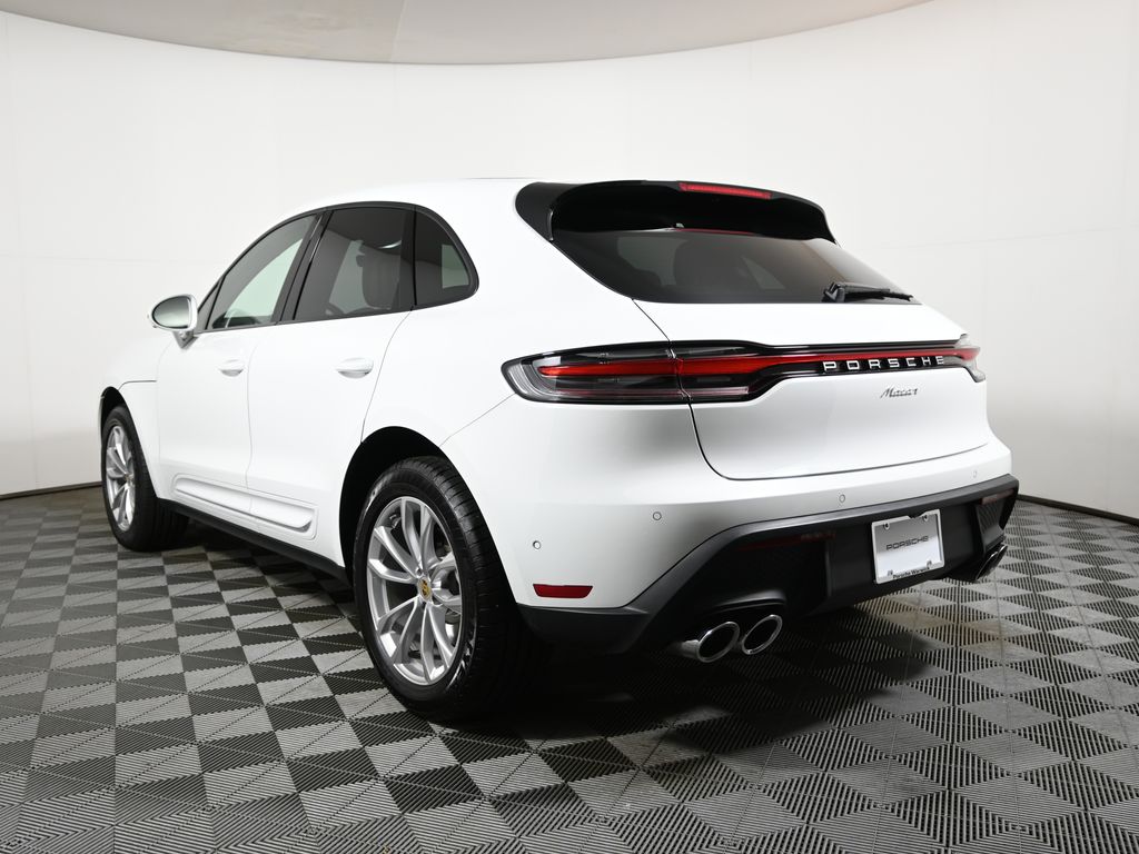 Thumbnail: 2025 Porsche Macan - 3