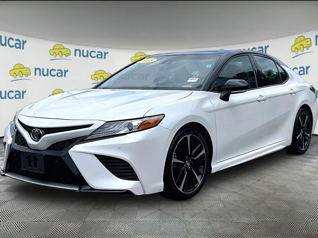 2018 Toyota Camry — photo 3