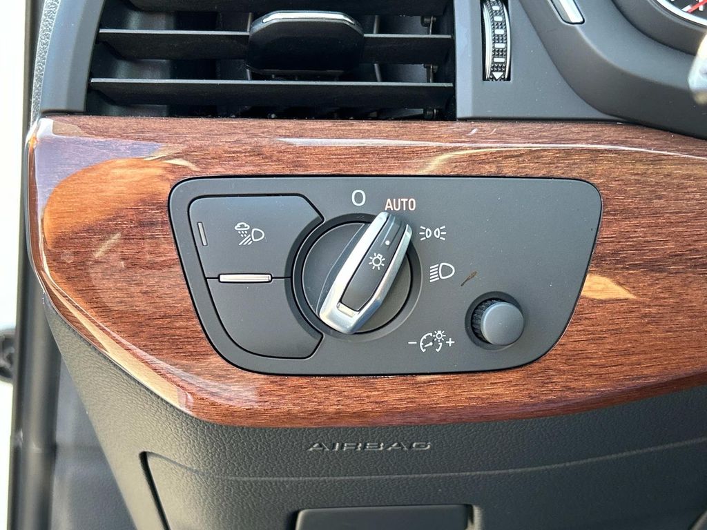 2022 Audi A4 40 Premium Plus photo