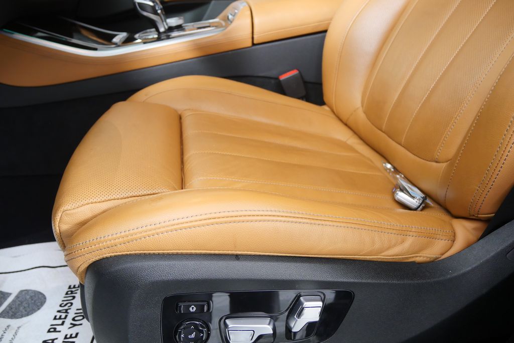 Thumbnail: 2020 BMW X5 - 9