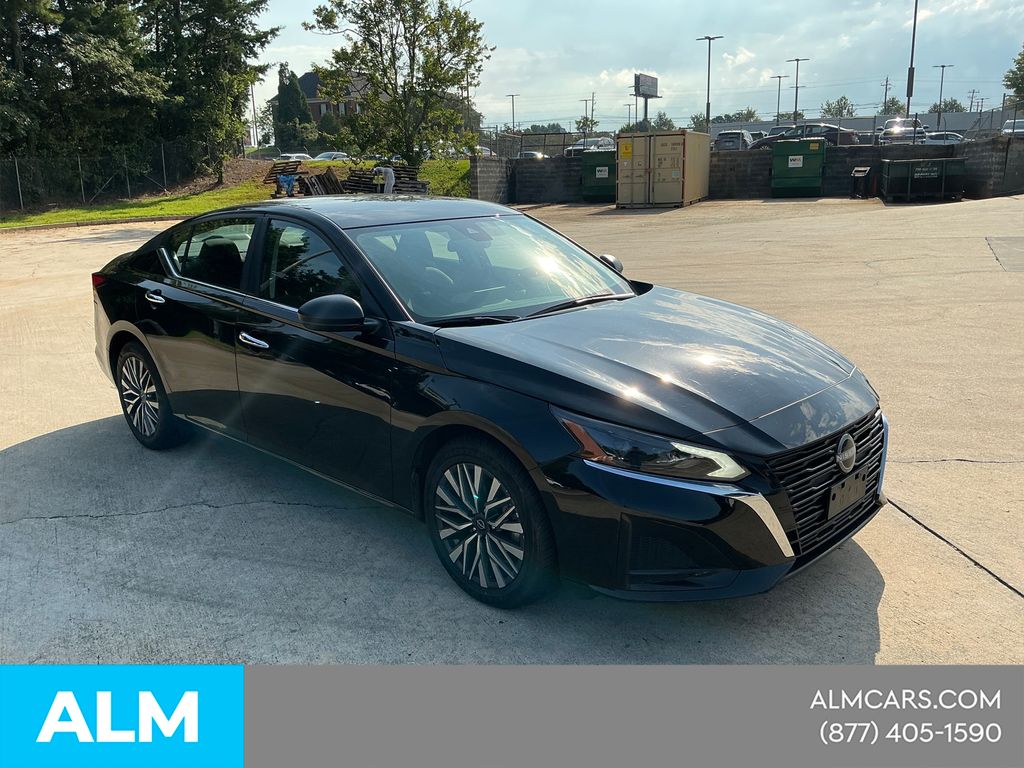 Used 2025 Black Nissan 2.5 SV image 9