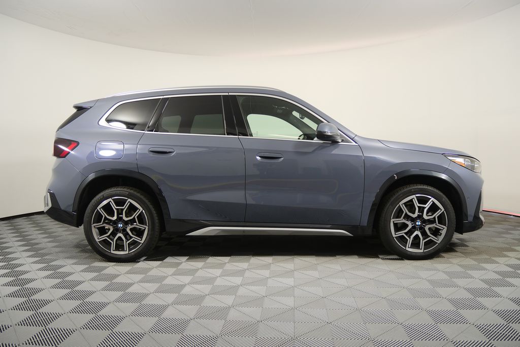 Thumbnail: 2025 BMW X1 - 2