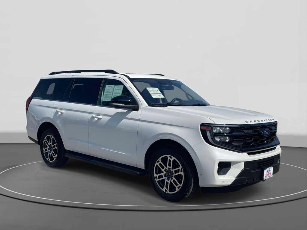 Used 2025 Ford Expedition Active 4D Sport Utility