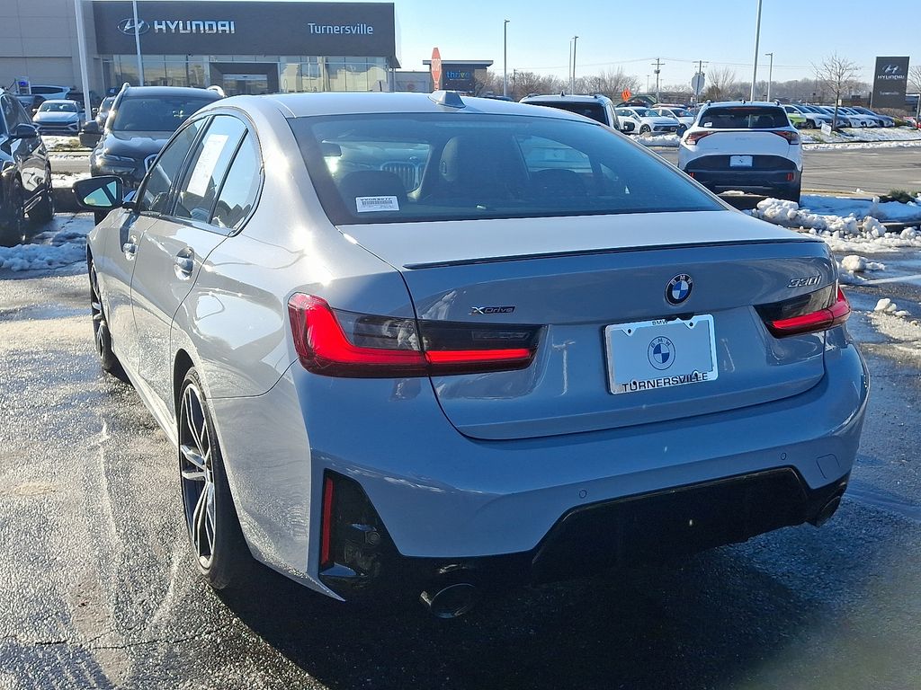 Thumbnail: 2023 BMW 3 Series - 4