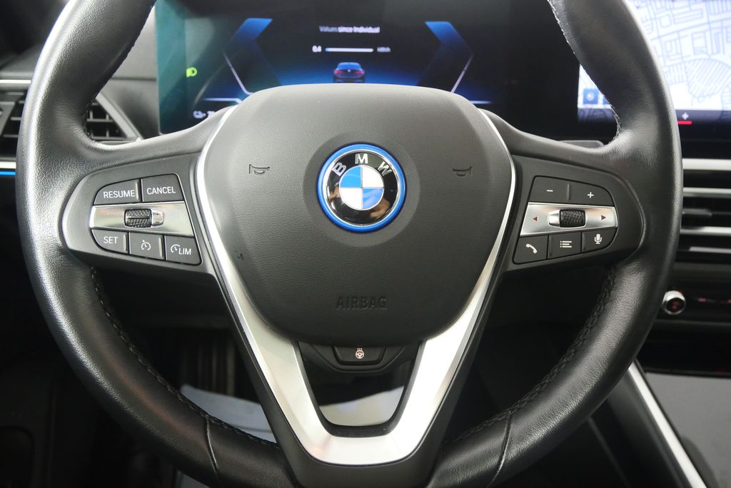 2023 BMW i4 eDrive40 18