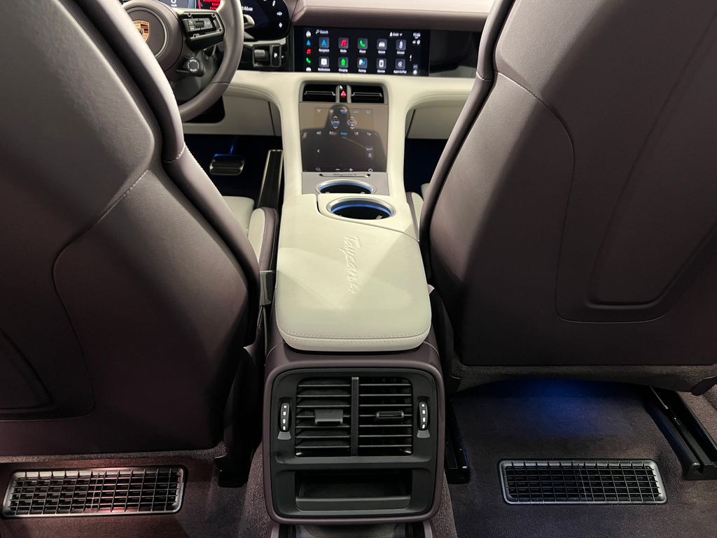 Thumbnail: 2025 Porsche Taycan - 29