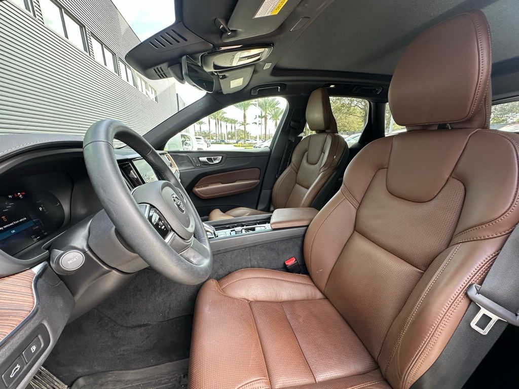 Thumbnail: 2023 Volvo XC60 - 5