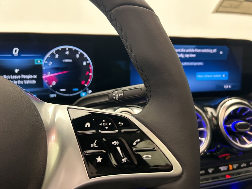 Thumbnail: 2026 Mercedes-Benz GLB - 15