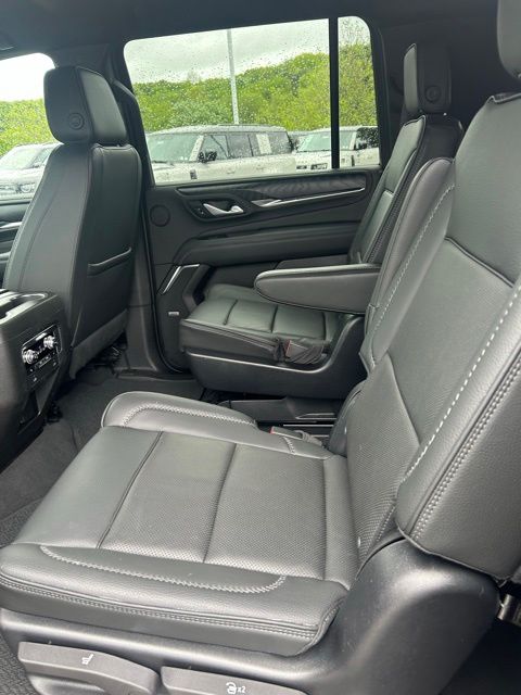 Used 2022 Black GMC Denali image 16