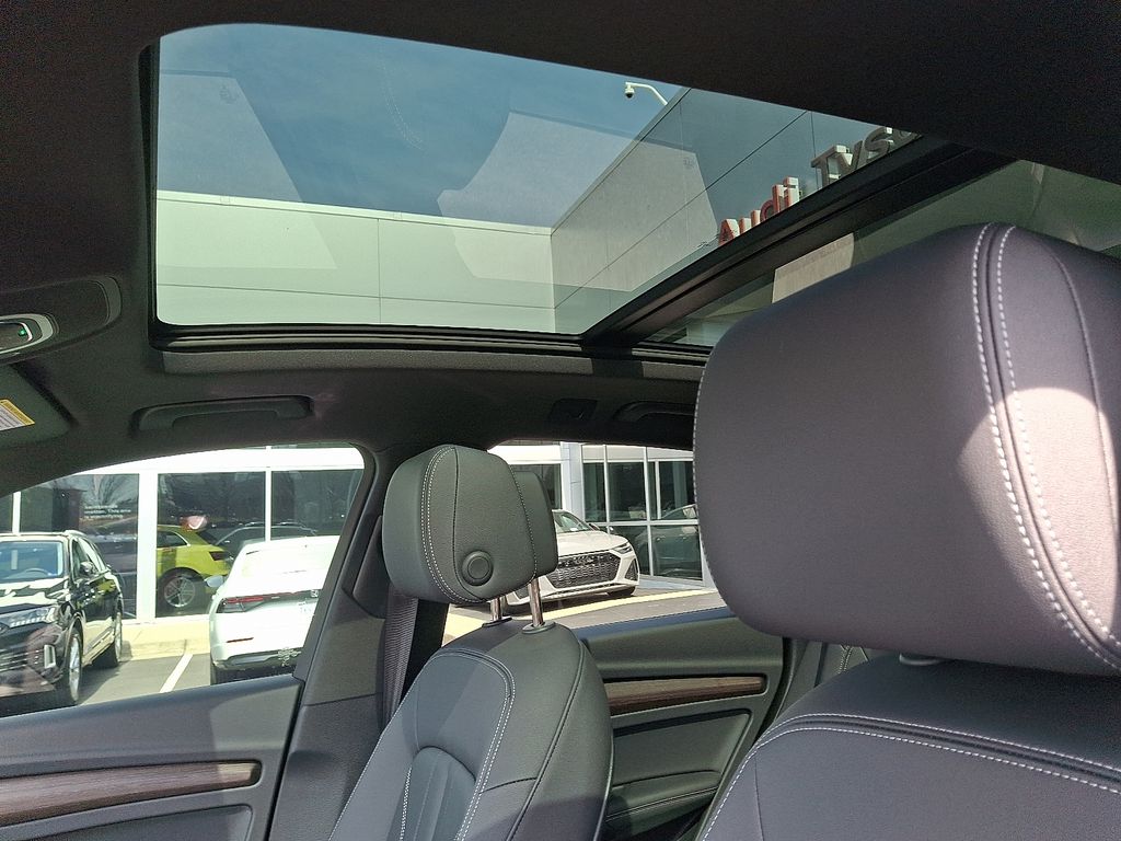 Thumbnail: 2023 Audi Q5 - 14