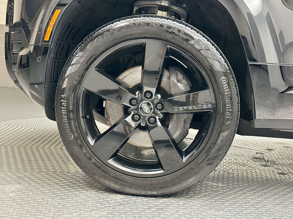 Thumbnail: 2023 Land Rover Defender - 17