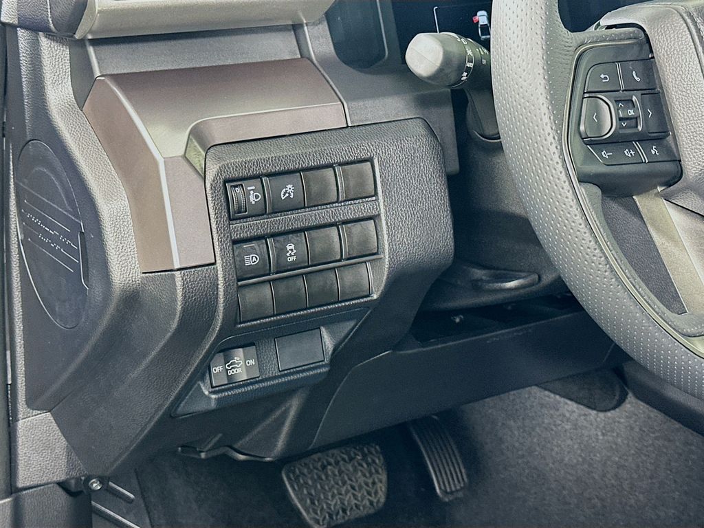 Thumbnail: 2025 Toyota Tacoma - 10