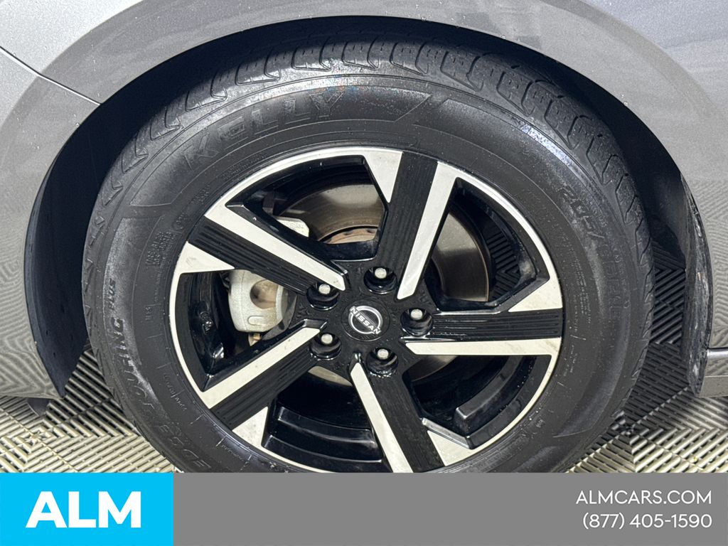Used 2024 Gray Nissan SV image 15