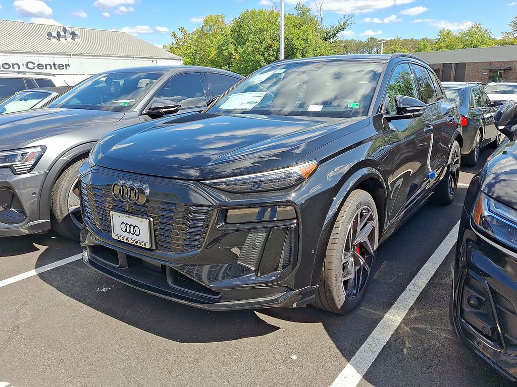 Thumbnail: 2025 Audi SQ6 e-tron - 1