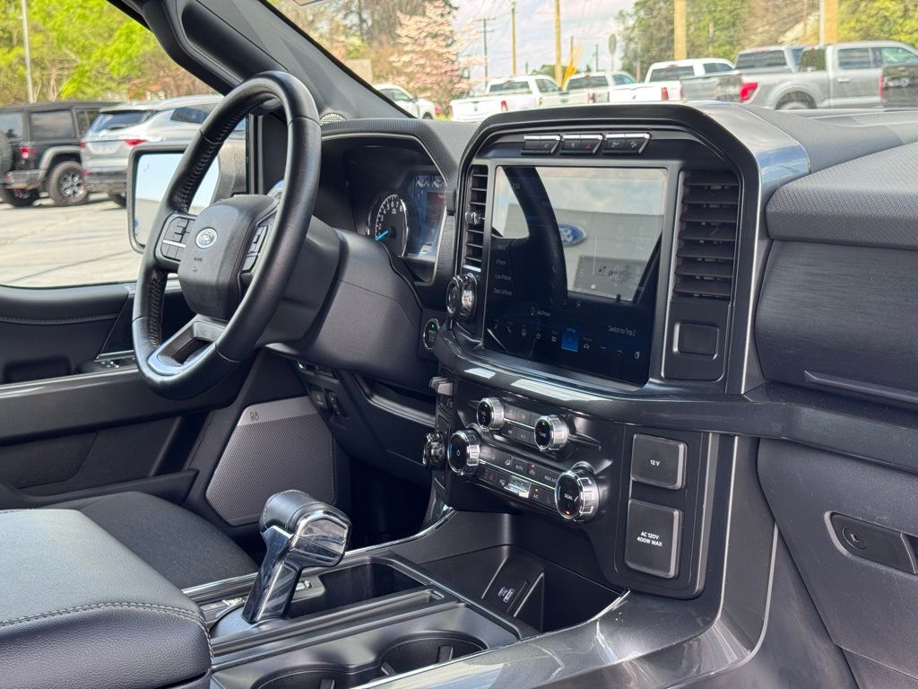 View vehicle photo 5