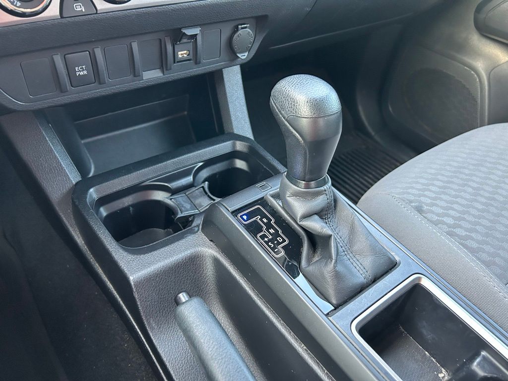 Thumbnail: 2022 Toyota Tacoma - 27