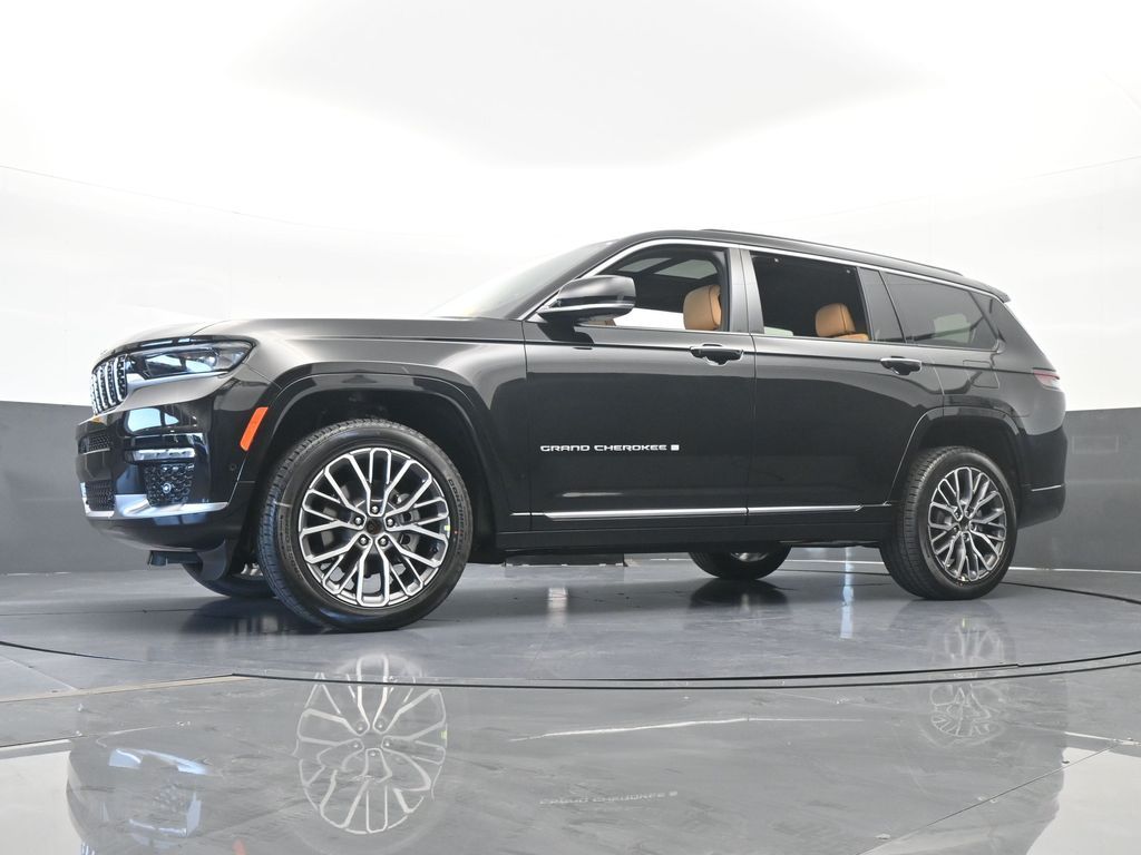 New 2025 Diamond Black Crystal Pearlcoat Jeep Summit image 56