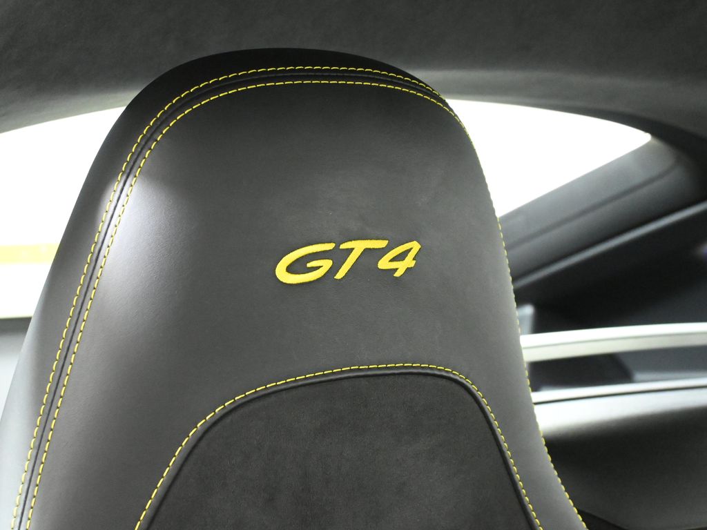 2021 Porsche 718 Cayman GT4 28