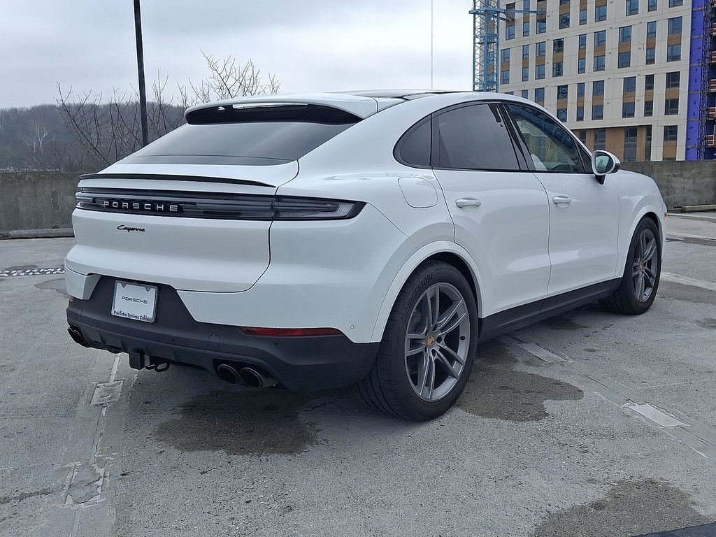 Thumbnail: 2025 Porsche  - 8