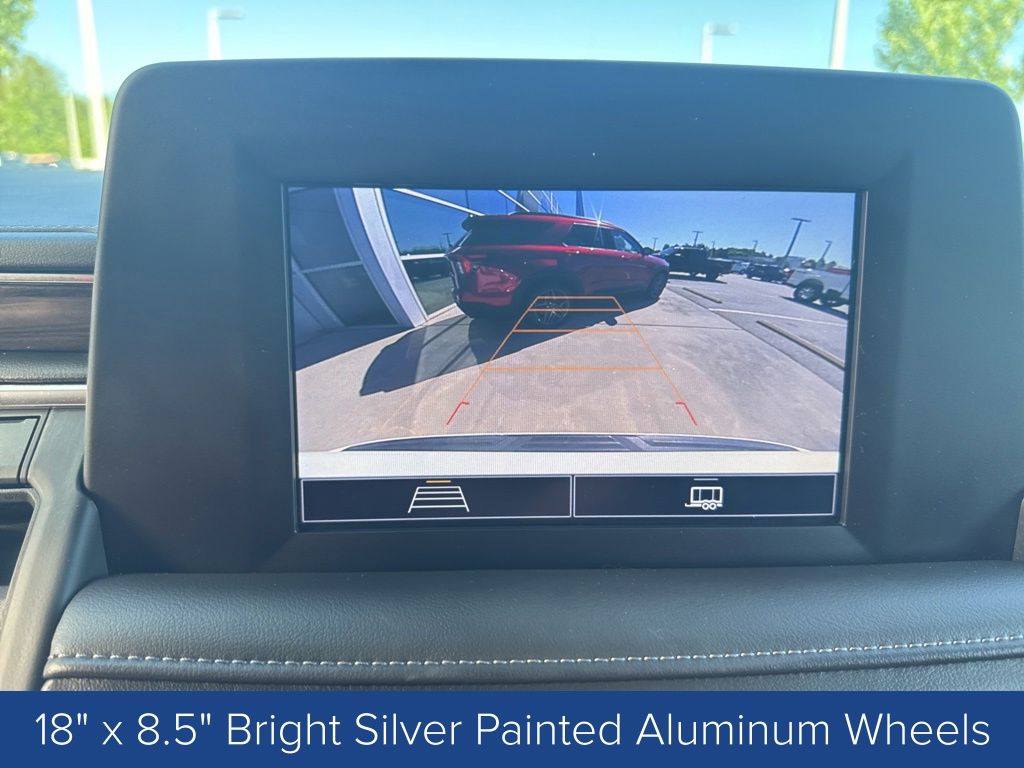 2023 Chevrolet Suburban 2WD LS