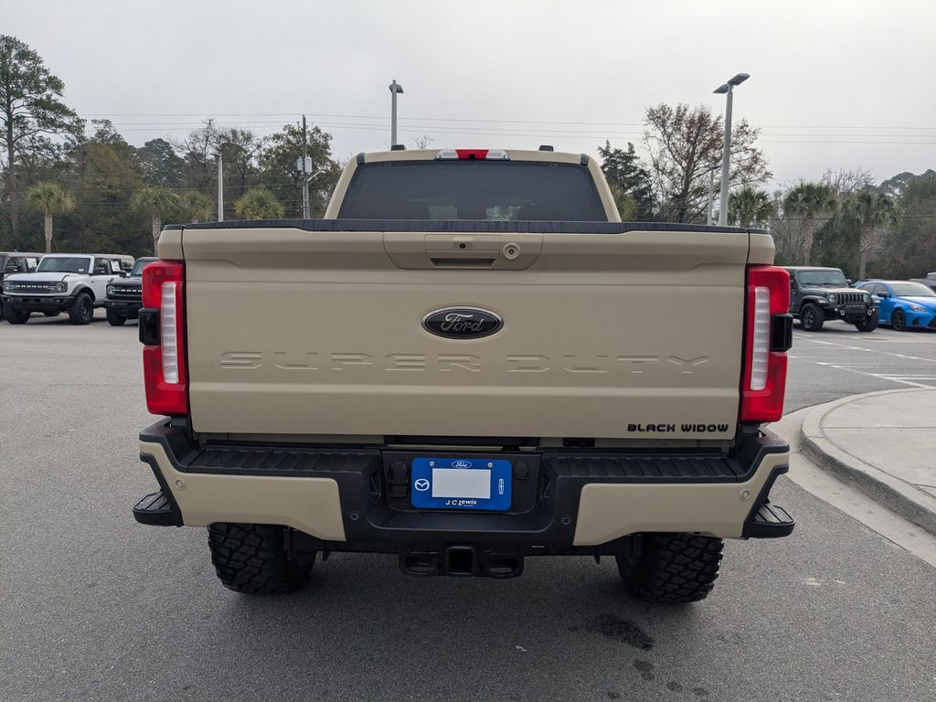 2026 Ford F-250 Black Widow