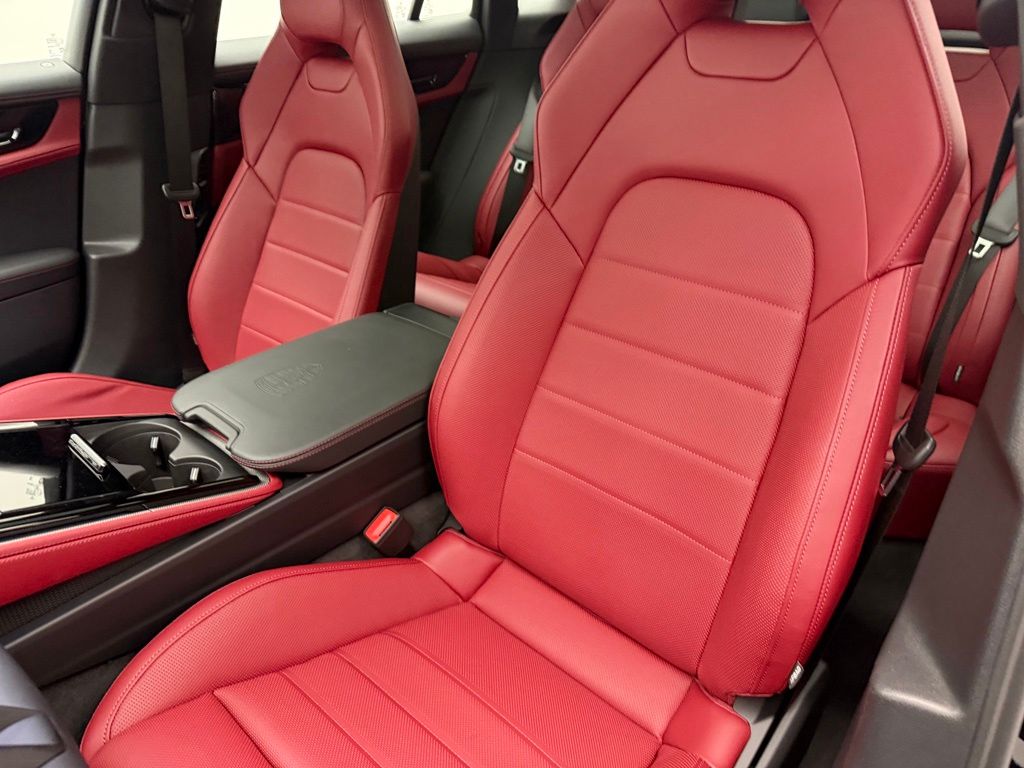 Thumbnail: 2026 Porsche Panamera - 5