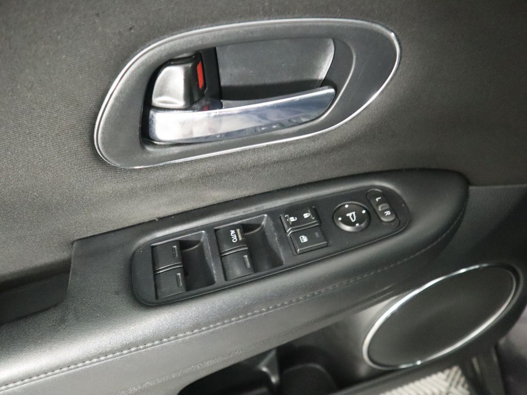 Thumbnail: 2017 Honda HR-V - 23
