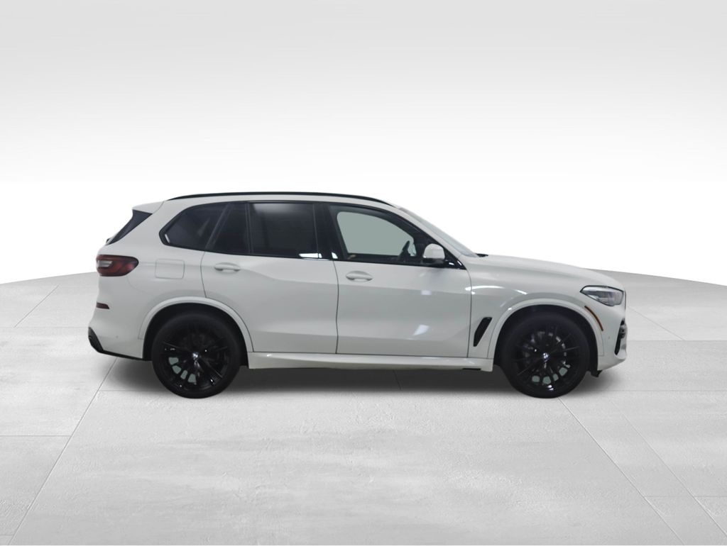 Thumbnail: 2022 BMW X5 - 6