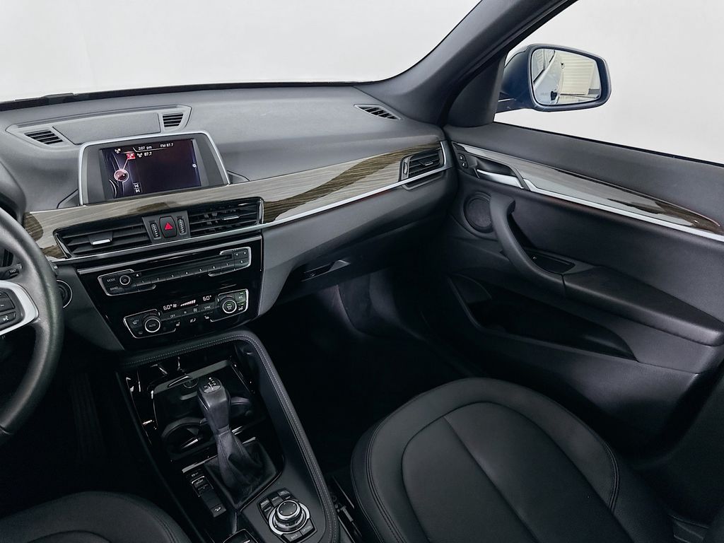 Thumbnail: 2016 BMW X1 - 22
