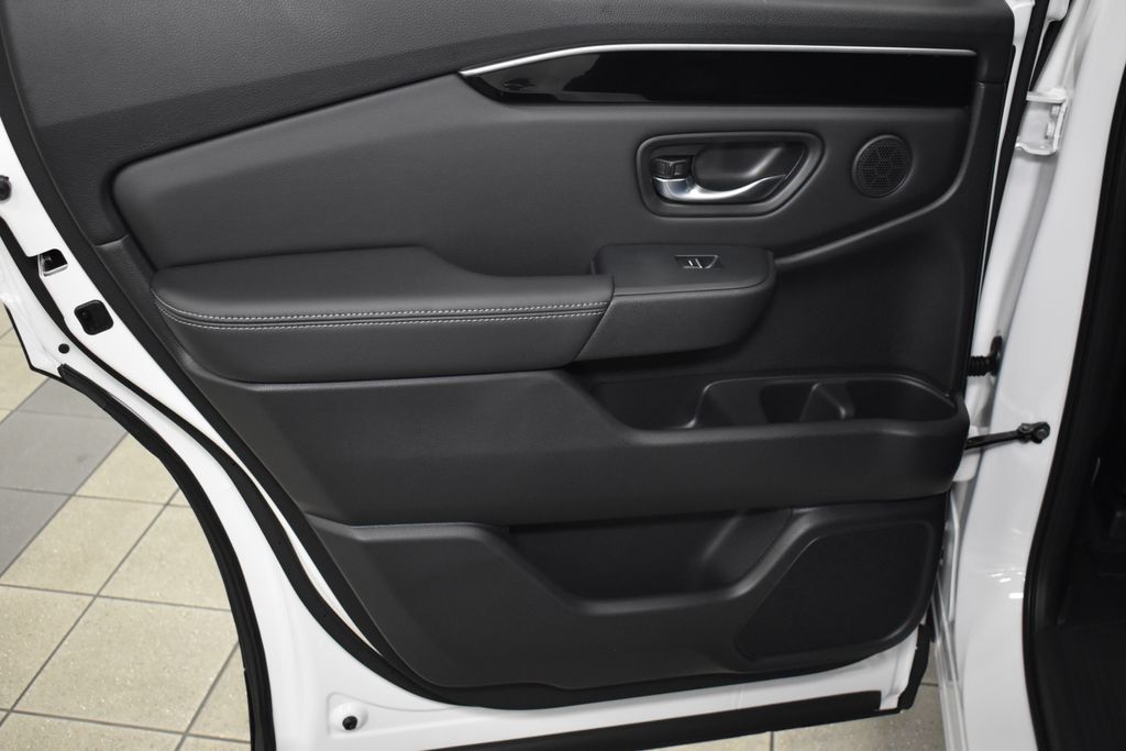 Thumbnail: 2025 Honda Pilot - 22