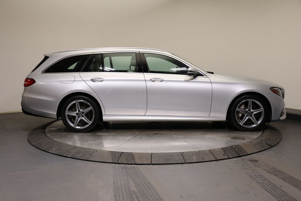 Thumbnail: 2019 Mercedes-Benz E-Class - 8