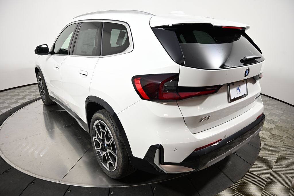 Thumbnail: 2025 BMW X1 - 3