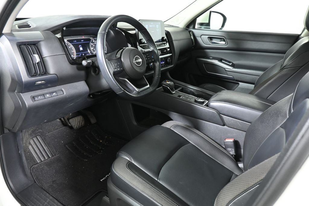 Thumbnail: 2022 Nissan Pathfinder - 4