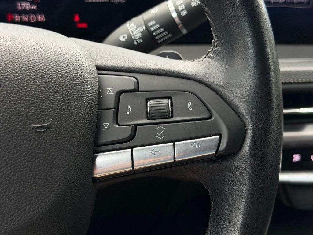 2025 Cadillac XT4 Premium Luxury Stellar Black Metallic - Jim Hudson Acura - Image 33