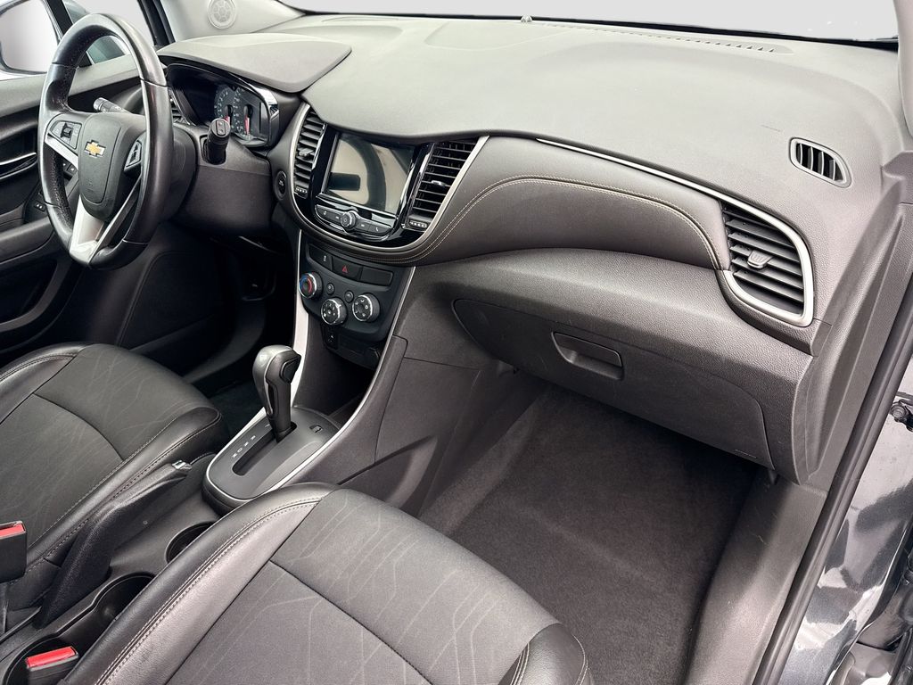 Thumbnail: 2019 Chevrolet Trax - 15