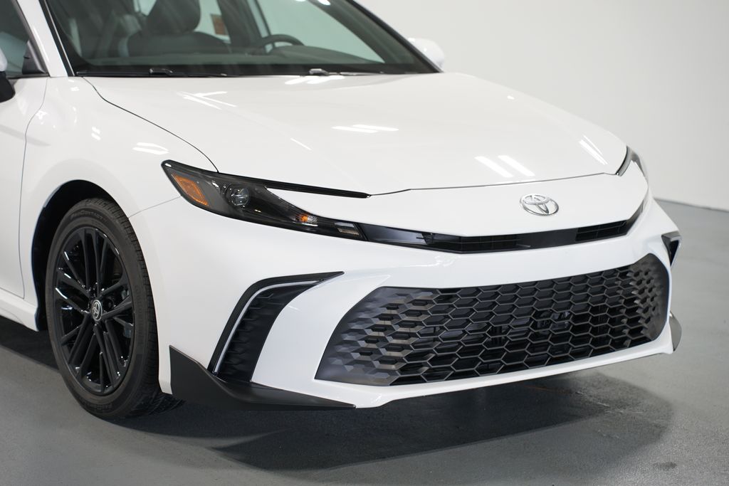 Thumbnail: 2025 Toyota Camry - 4