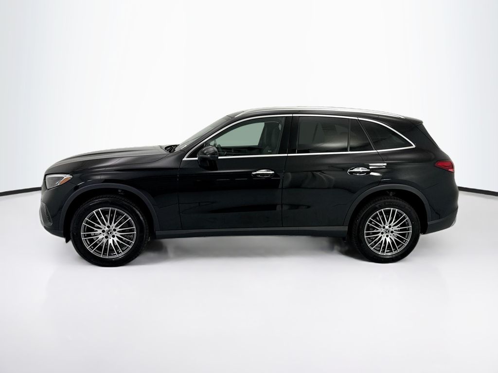 Thumbnail: 2026 Mercedes-Benz GLC - 8
